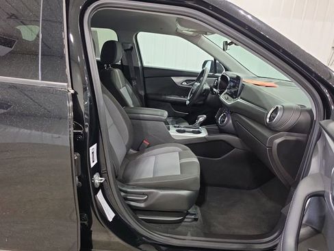 Used 2025 Chevrolet Blazer LT AWD/4WD image 28