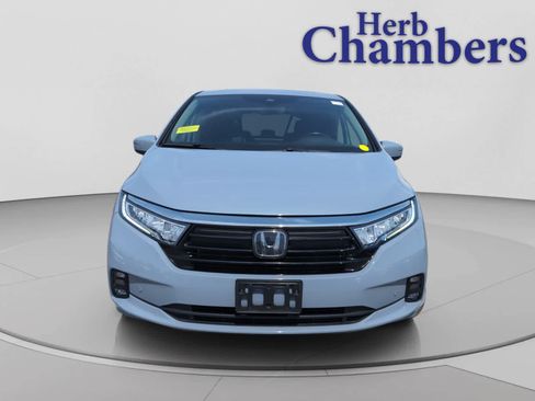 Used 2023 Honda Odyssey Touring image 2