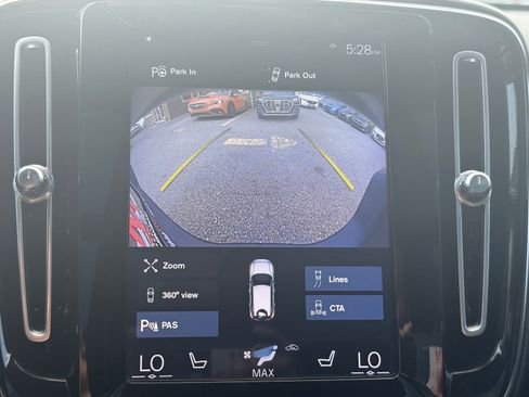 Used 2019 Volvo XC40 T5 R-Design image 20