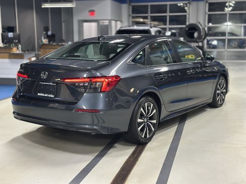 Used 2024 Honda Civic EX image 4