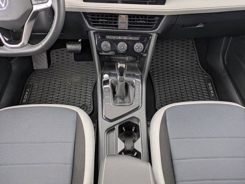 Certified 2025 Volkswagen Taos S FWD image 20