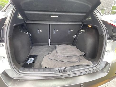 Used 2020 Nissan Kicks SR FWD image 22