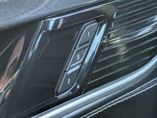 Certified 2022 Jeep Wagoneer Series I RWD image 18
