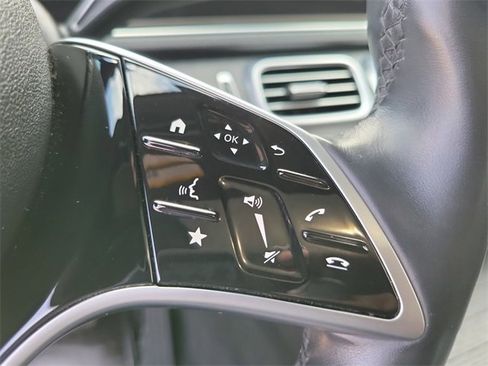 Used 2024 Mercedes-Benz GLS 450 4MATIC image 24