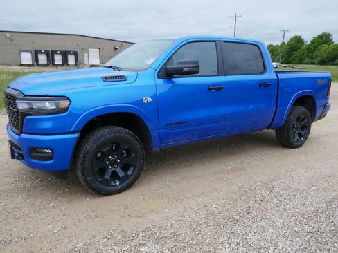 New 2026 RAM 1500 4x4 Crew Cab image 8