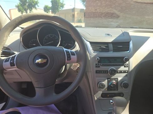 Used 2010 Chevrolet Malibu LS image 12