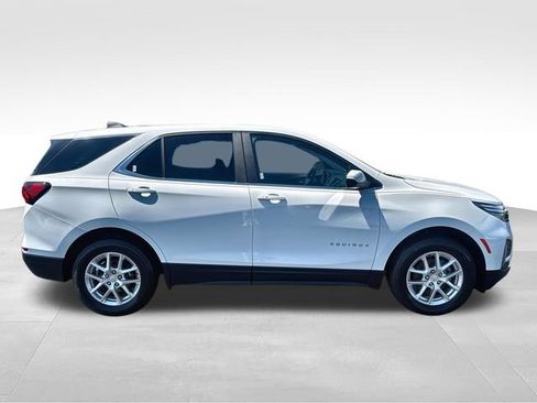 Used 2024 Chevrolet Equinox LT w/ LPO, Floor Liner Package AWD/4WD image 9