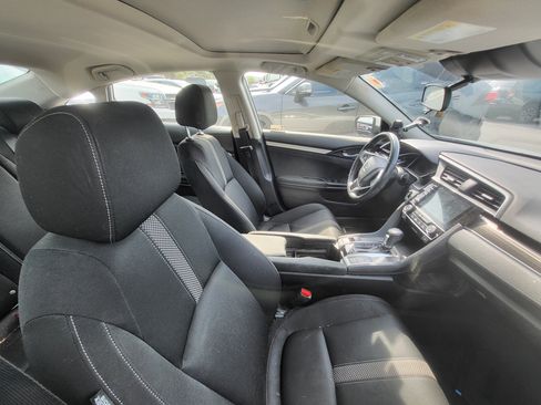 Used 2019 Honda Civic EX image 8