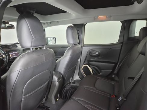Used 2017 Jeep Renegade Trailhawk AWD/4WD image 21