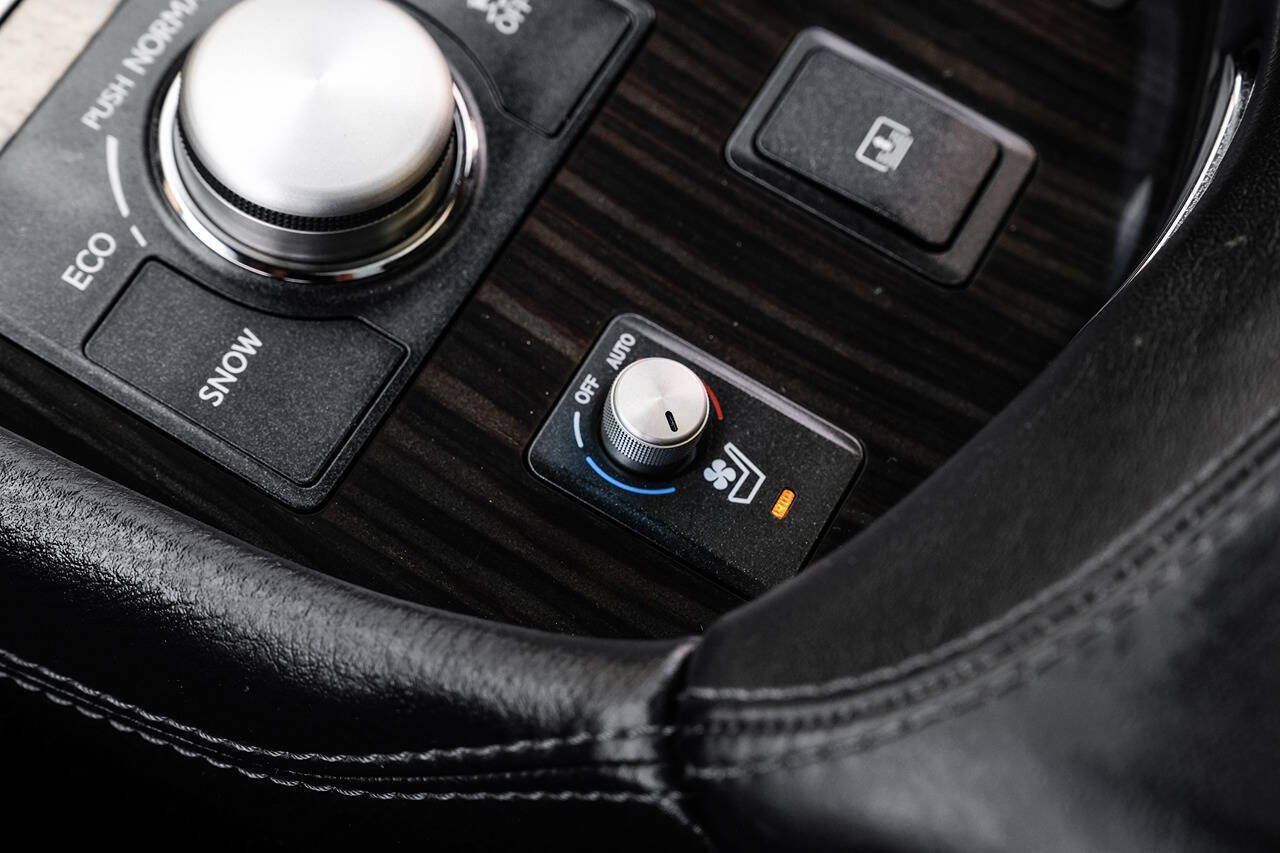 Used 2014 Lexus LS 460 w/ Comfort Package RWD image 38
