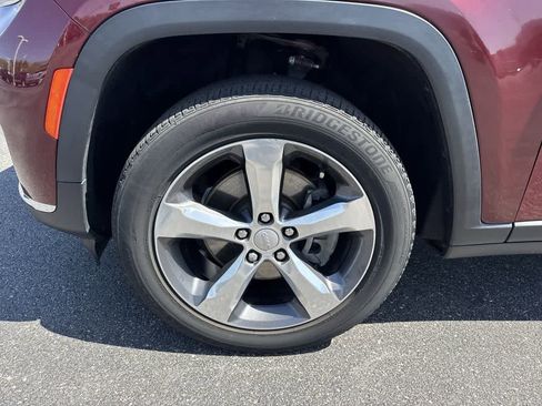 Used 2021 Jeep Grand Cherokee L Limited RWD image 10