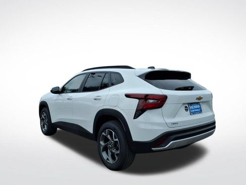 New 2026 Chevrolet Trax LT w/ LT Convenience Package FWD image 5