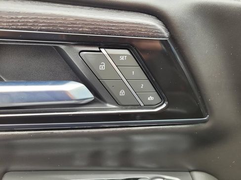 Used 2025 GMC Yukon AT4 Ultimate w/ LPO, Floor Liner Package AWD/4WD image 23