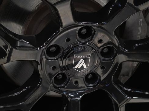 Used 2017 Chevrolet Camaro SS RWD image 3