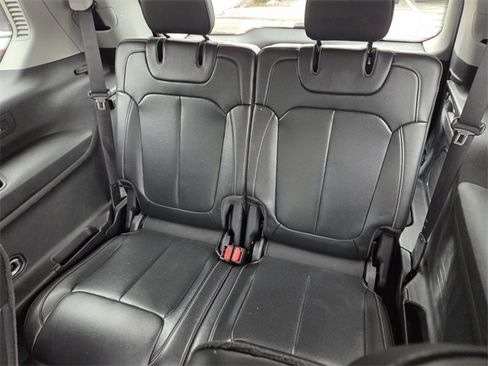 Used 2021 Jeep Grand Cherokee L Limited w/ Luxury Tech Group II image 12