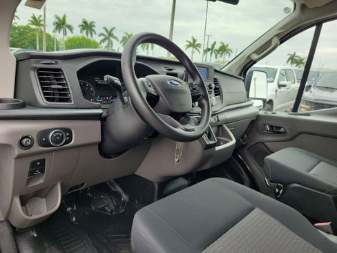 Used 2025 Ford Transit 250 Low Roof w/ Exterior Upgrade Package RWD image 9