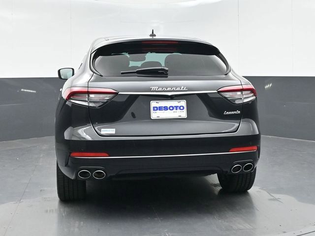 Used 2023 Maserati Levante GT AWD/4WD image 7