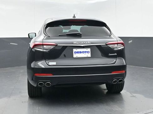Used 2023 Maserati Levante GT AWD/4WD image 7