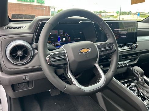New 2025 Chevrolet Colorado LT w/ LT Convenience Package AWD/4WD image 5