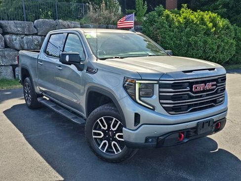 Used 2024 GMC Sierra 1500 AT4 w/ Technology Package AWD/4WD image 1