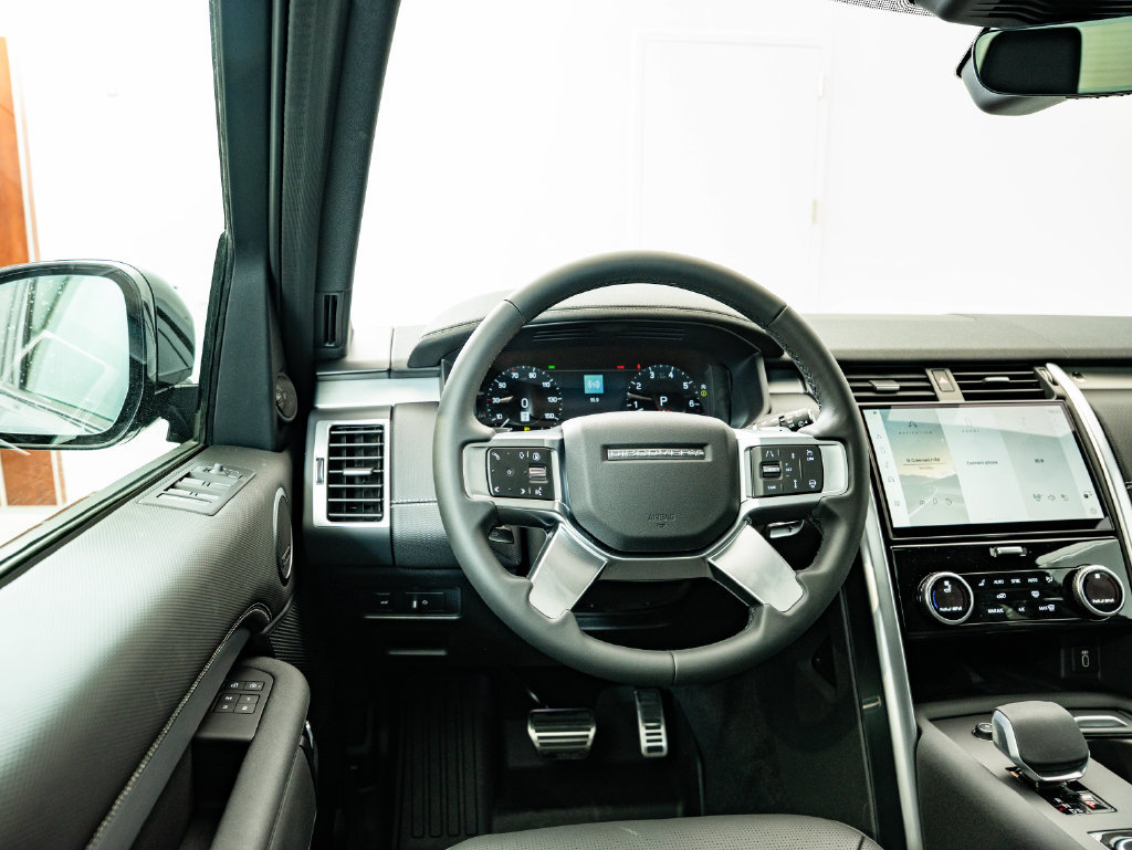 New 2026 Land Rover Discovery Limited Edition AWD/4WD image 34
