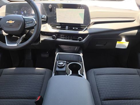 New 2026 Chevrolet Equinox LT w/ Safety and Technology Package FWD image 15
