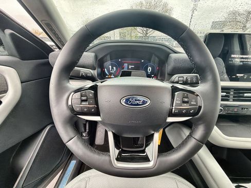 New 2026 Ford Explorer Platinum image 28