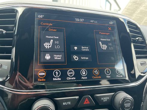 Used 2019 Jeep Grand Cherokee Altitude AWD/4WD image 11