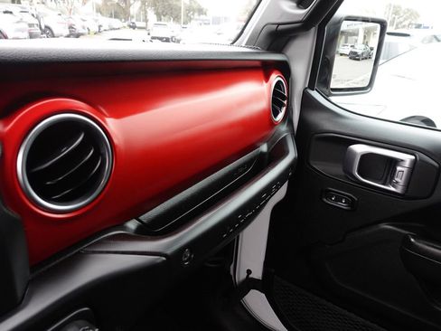 Used 2019 Jeep Wrangler Unlimited Rubicon image 23