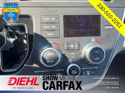 Used 2018 Toyota Sienna XLE w/ XLE Navigation Package FWD image 25