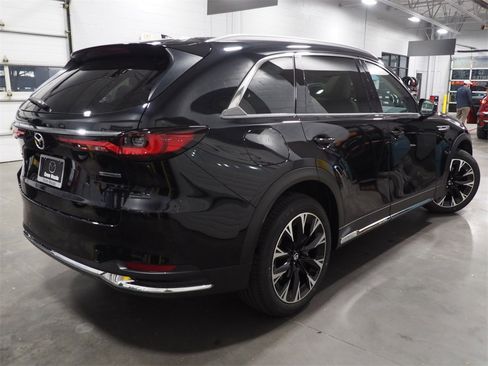 New 2025 MAZDA CX-90 Plug-In Hybrid w/ Premium Plus image 2