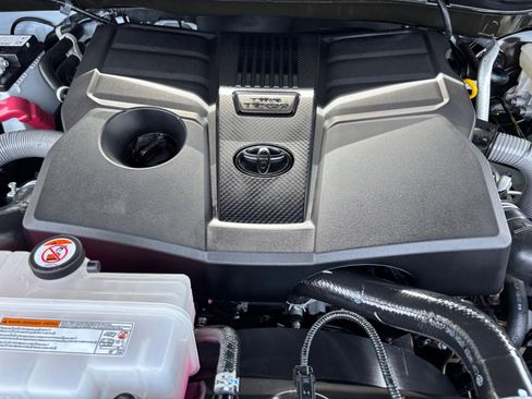 Used 2025 Toyota Tundra Limited w/ TRD Off-Road Package image 21