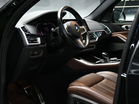 Used 2021 BMW X5 M50i w/ Premium Package image 20