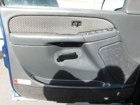 Used 2002 Chevrolet Avalanche 2WD image 11