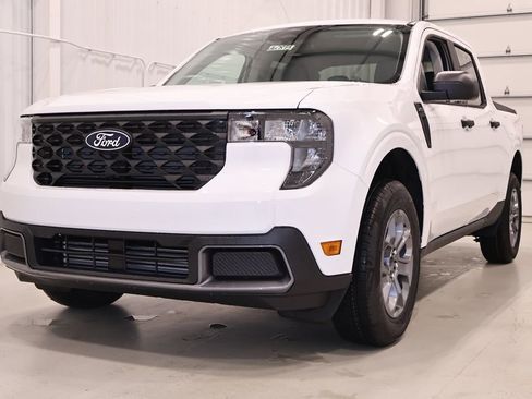 New 2026 Ford Maverick XLT FWD image 5