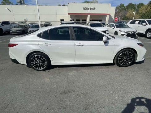 Used 2025 Toyota Camry XLE image 12