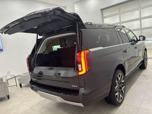 New 2026 Ford Expedition Max Platinum image 17