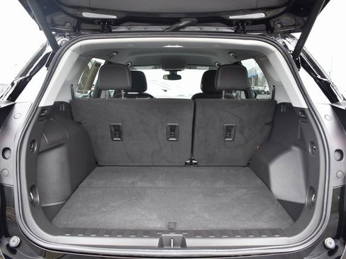 Used 2022 GMC Terrain SLE w/ Driver Convenience Package image 7