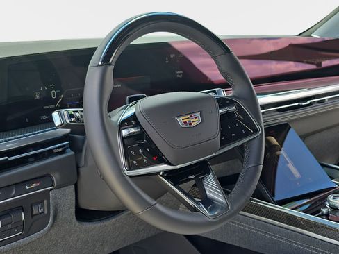 Used 2025 Cadillac Escalade V AWD/4WD image 21