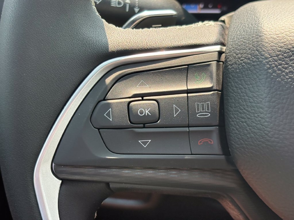 New 2026 Jeep Grand Cherokee Laredo RWD image 30