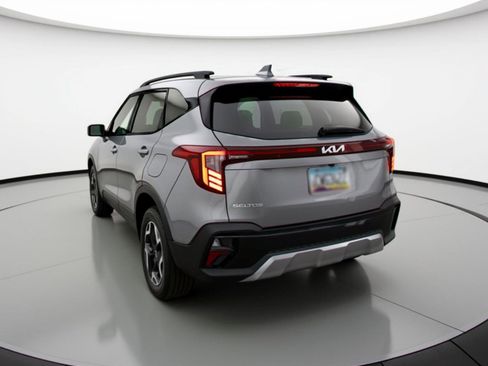 Used 2025 Kia Seltos S FWD image 6