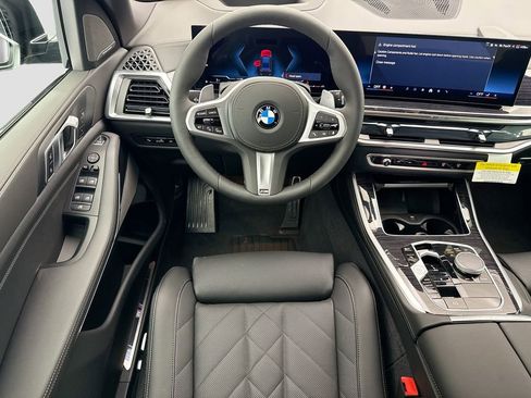 New 2026 BMW X5 xDrive40i w/ M Sport Package AWD/4WD image 10