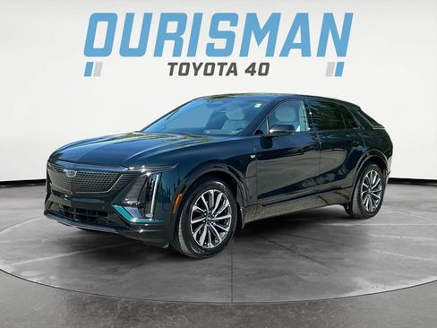 Used 2024 Cadillac Lyriq Sport w/ LPO, Floor Liner Package AWD/4WD image 3
