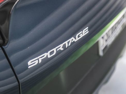 Used 2025 Kia Sportage EX w/ EX Premium Package image 13