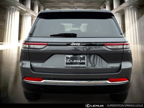 Used 2025 Jeep Grand Cherokee Limited w/ Trailer Tow Package image 6