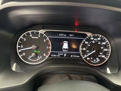 Used 2024 Nissan Rogue S image 10