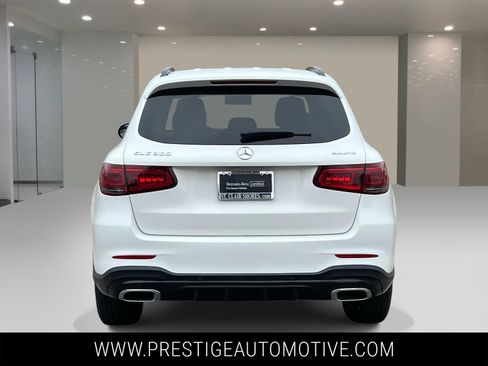 Used 2022 Mercedes-Benz GLC 300 4MATIC image 4