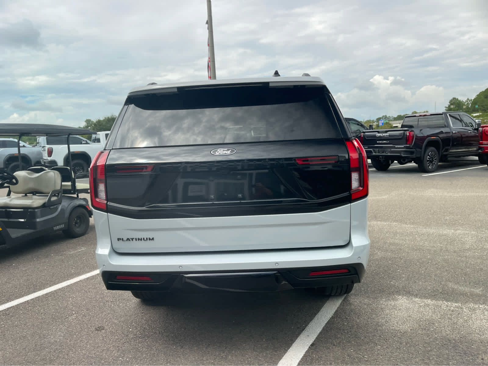 Used 2025 Ford Expedition Platinum w/ Stealth Performance Package AWD/4WD image 6