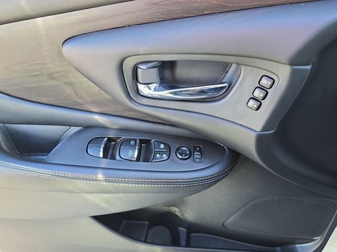Used 2023 Nissan Murano Platinum w/ Cargo Package FWD image 32