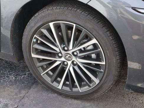 Used 2022 Lexus ES 350 w/ Premium Package image 5